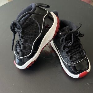 Nike Air Jordan 11 "Bred"